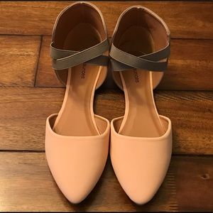 NWOT - Maurices two-tone open side ballet flat